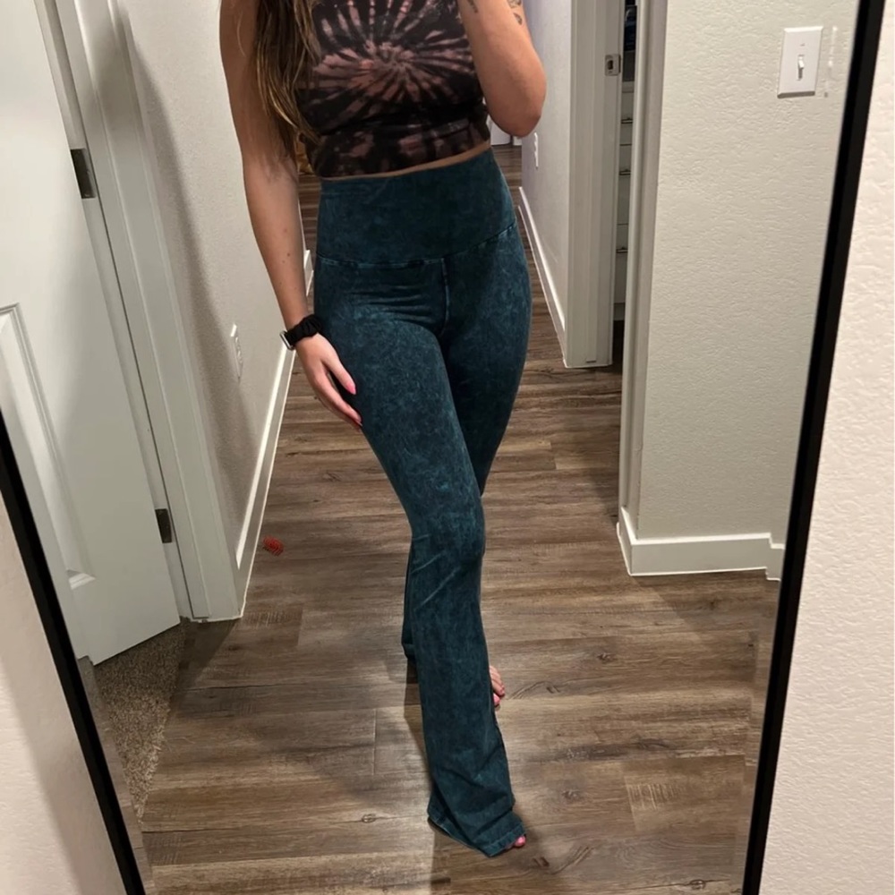 T Party flare leggings